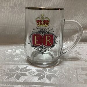 Queen Elizabeth Silver Jubilee 1977 Mug Vintage